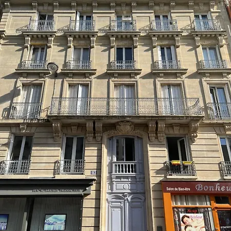 Beautiful With Balcony Apartamento *